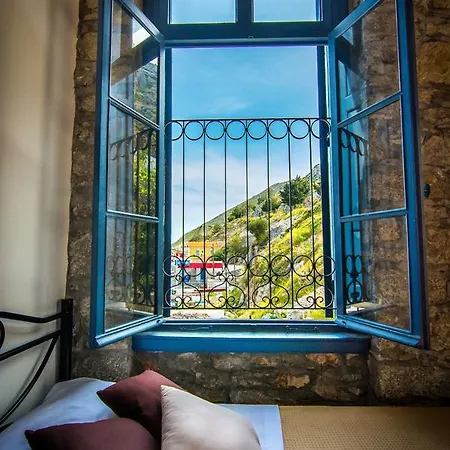 Traditional Seafront Mansion - Mirsini דירה