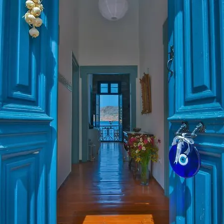 Traditional Seafront Mansion - Mirsini *