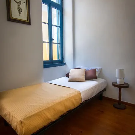 דירה Traditional Seafront Mansion - Mirsini